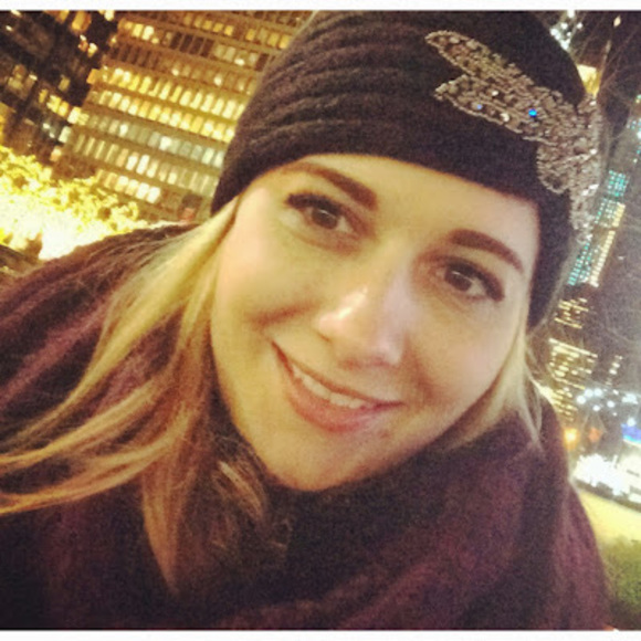 Meet your Posher, Lori - Picture 1 of 1